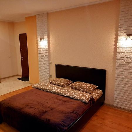 Залізнична 49 "Хочу Цю!" Apartman Ivano-Frankivszk Kültér fotó