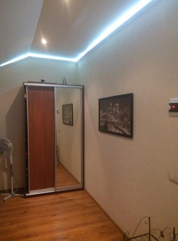 Залізнична 49 "Хочу Цю!" Apartman Ivano-Frankivszk Kültér fotó