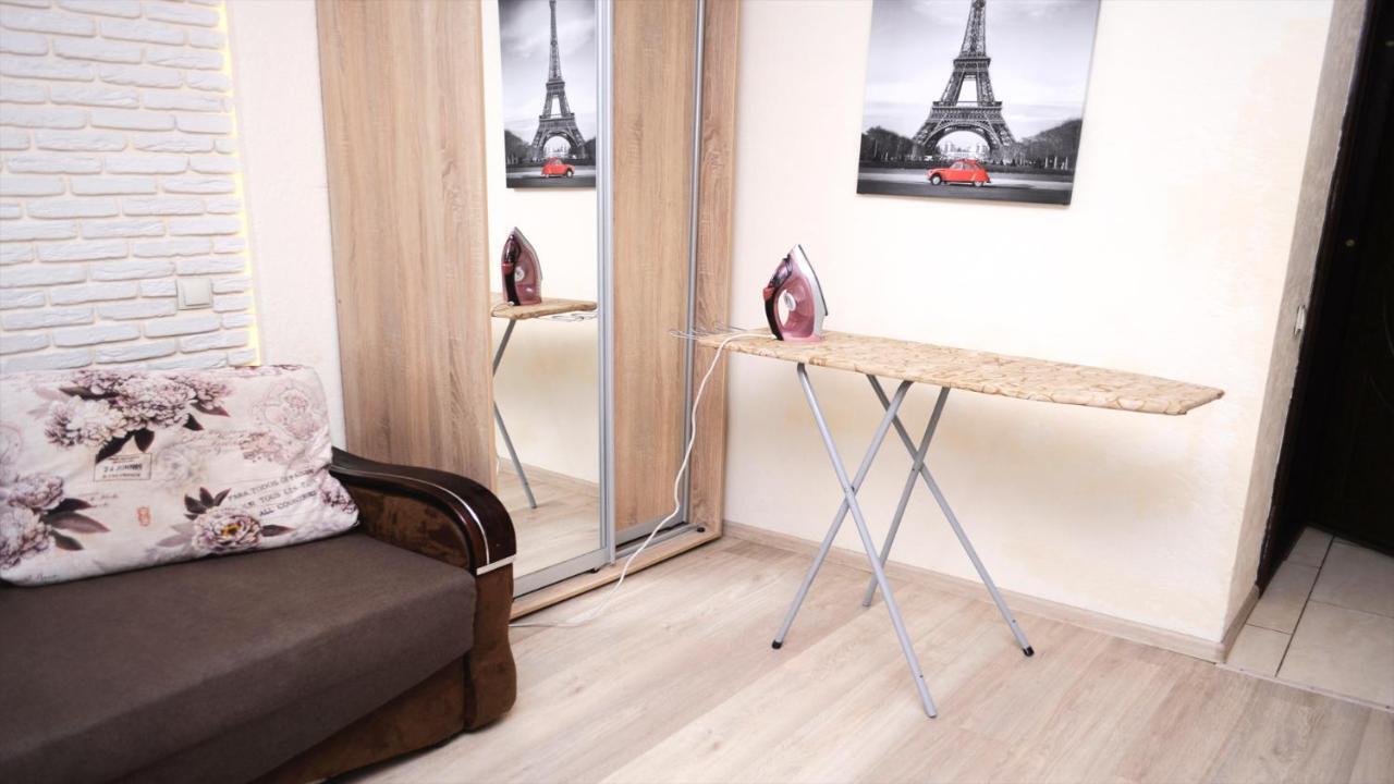Залізнична 49 "Хочу Цю!" Apartman Ivano-Frankivszk Kültér fotó